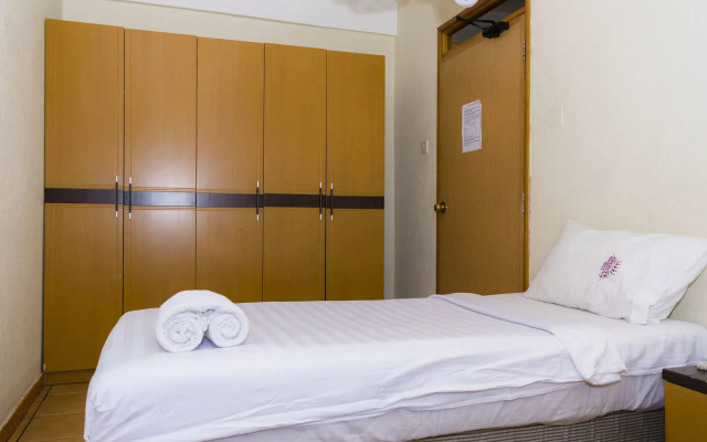 Aponye Hotel