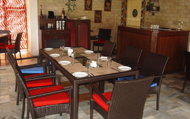 OYO 8771 Hotel Allahabad Regency