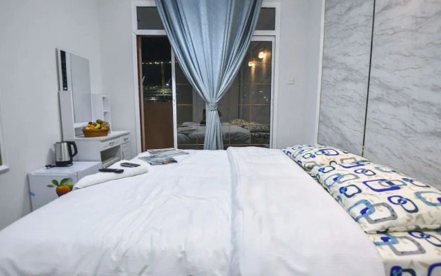 Dream White Hotel