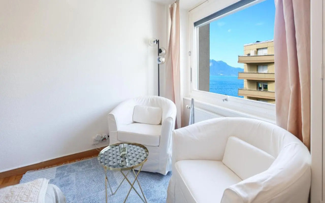 Central Apartment with Terrace