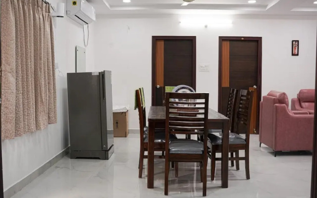 Manish Suites & Service Apartments