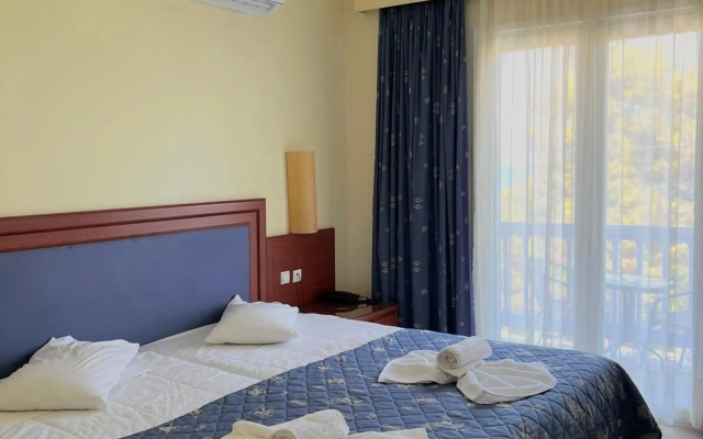 Theodorou Beach Hotel Apartments
