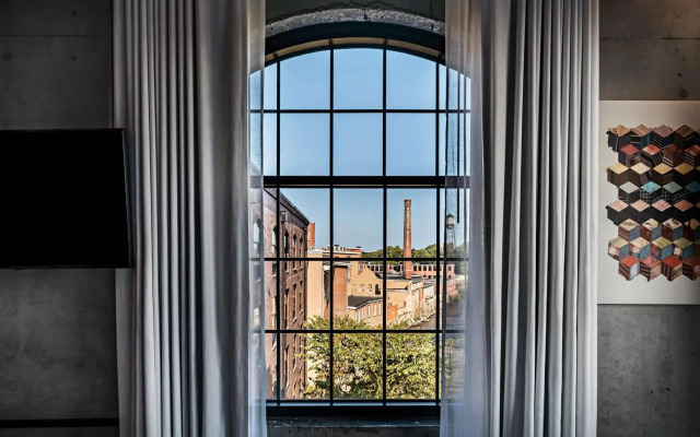 The Loom Hotel, Tapestry Collection by Hilton