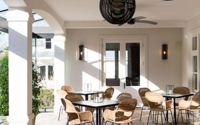 Arambrook Boutique Hotel