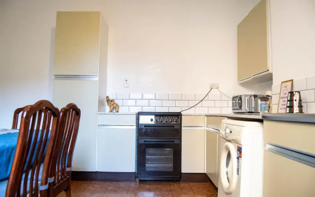 Vibrant 3 Bedroom House in Holloway