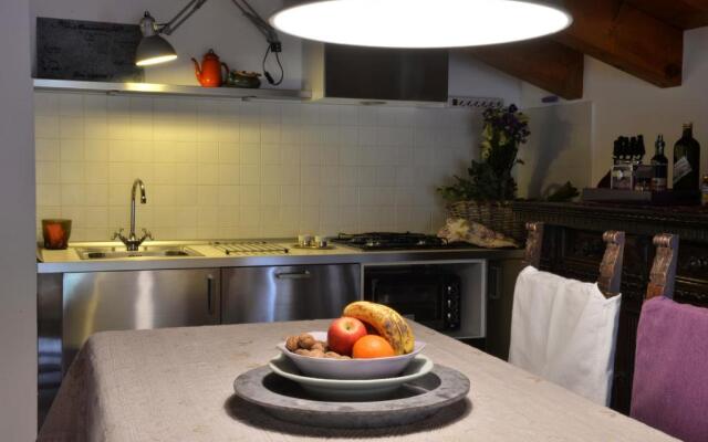 Il Laghello Wood House