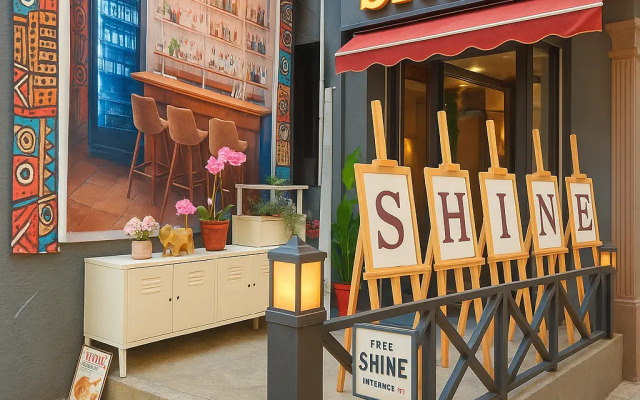 Shine Hotel