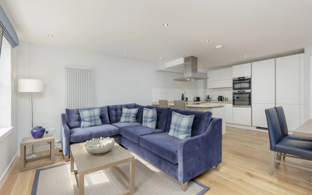 Destiny Scotland Royal Mile Residence