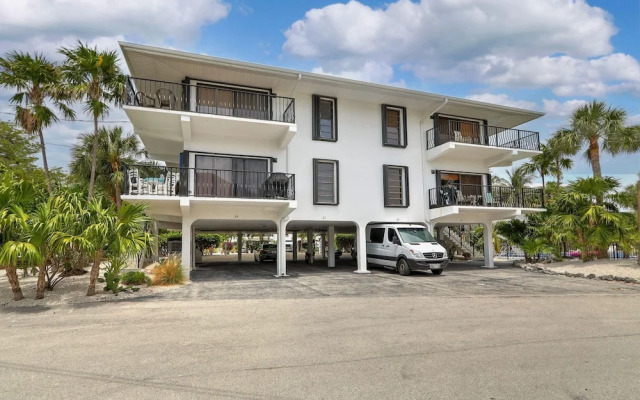 Gulfpointe by Pack and Relax