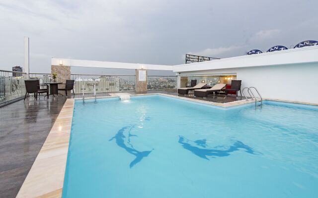Crystal Hotel Da Nang