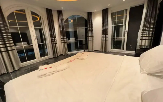 Amazing House With Private Pool in Antalya