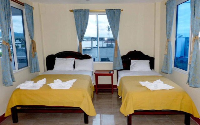 Gloria-Galápagos Inn