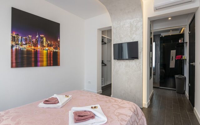 Apartment License to Chill