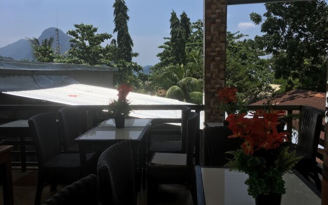 Pad's Inn