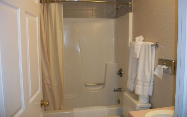 Baldwin Inn & Suites