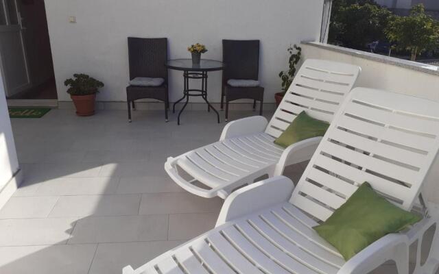 Apartment house Riva