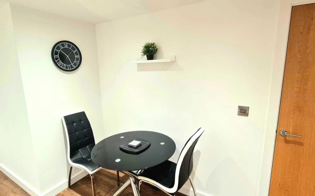 1-bedroom Aprt in Salford- Freeparking- Sleeps3