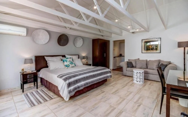 Sitatunga Guest Lodge & Transfers