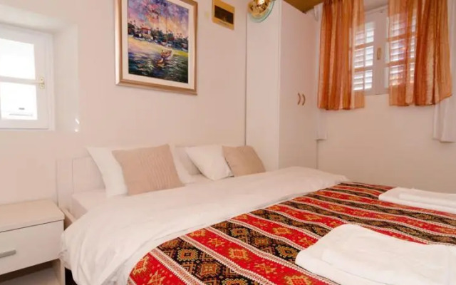 Luxury Old Town Apartments