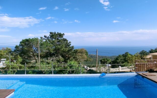 104663 - Villa in Lloret de Mar
