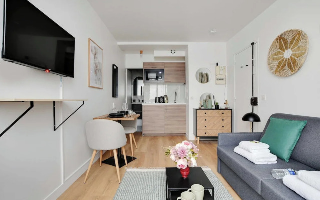 Peaceful Studio -2p- Moulin Rouge