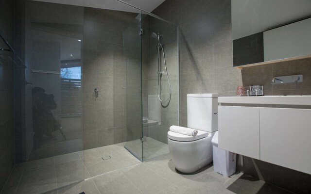 106*Modern Prestige*3-Storey New Establishment