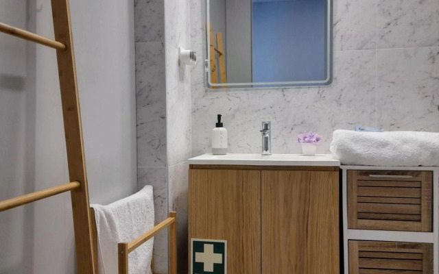 White Design Apartment