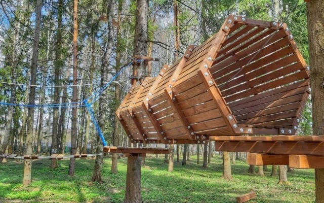 Вятское (ДОМ ПЕТРЯЕВА)