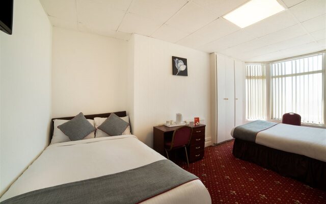 OYO The Golden Cheval Hotel