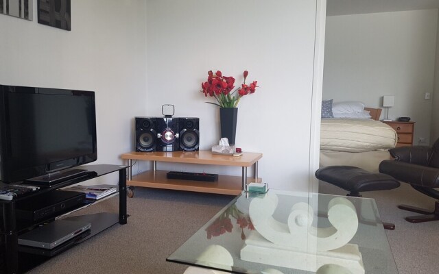 Waimahana Apartment 7