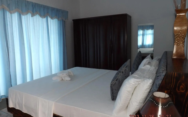 Divers Lodge Guest House