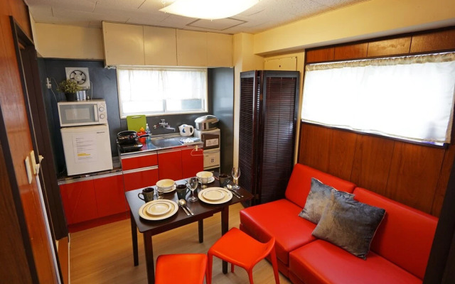 Yokohama Classic Apartment