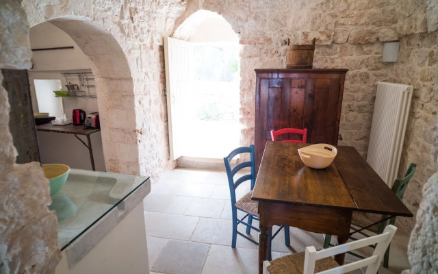 Trullo Bosco Selva Fasano by Typney