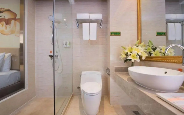 Starway Hotel Zhengzhou East Railway Station