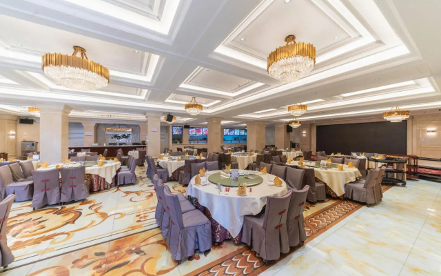 Yangjiang Changjiang International Hotel