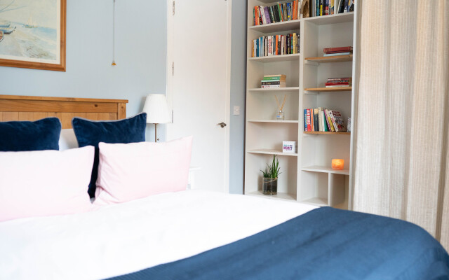 The Loft | 2BR Duplex | Central+Parking