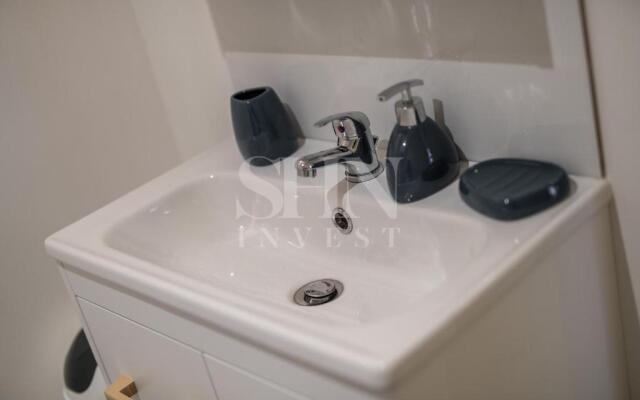 Cosy apartment for 6 persons near tramway in Nice