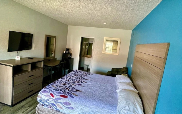 Delux Inn