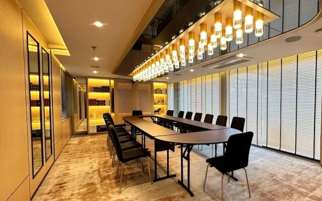 Grand Swiss Sukhumvit 11 by Compass Hospitality