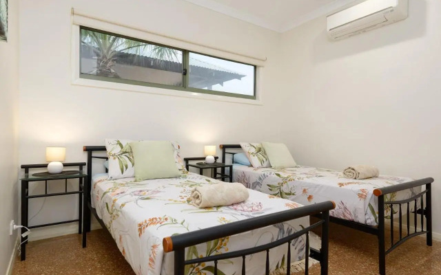 1 Kestrel Place