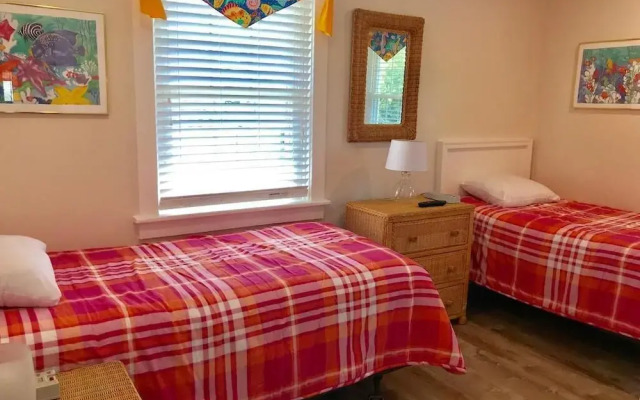 King Charles Avenue 502d