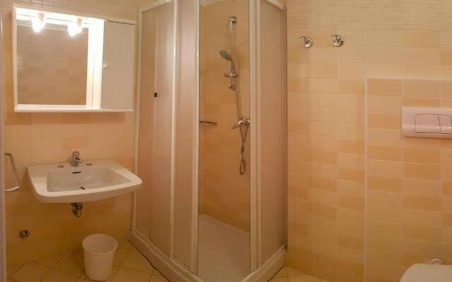 Appartamenti Benaco La Portella by Gardadomusmea