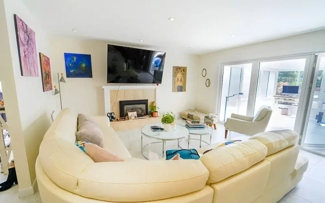 Illuminati Guest House