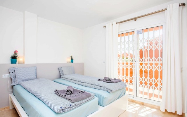 Duplex, Penthouse, 2/2 with Spectacular Views TV27