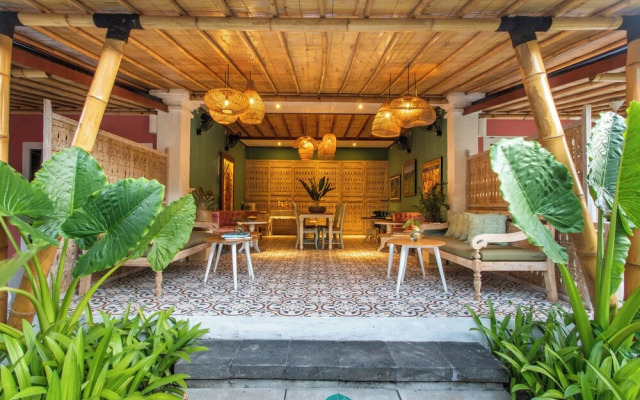 PinkPrivate Sanur - for Cool Adults Only