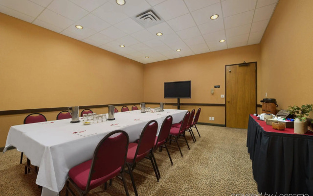 Delta Hotels by Marriott Minneapolis Northeast