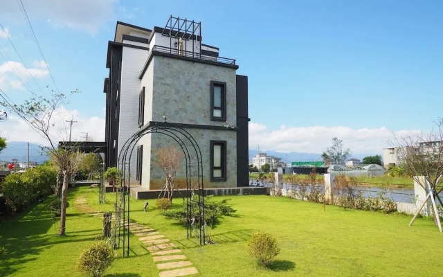 Sakura Bed and Breakfast