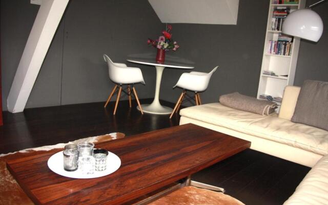 Loft, Private House with wifi and free parking for 1 car