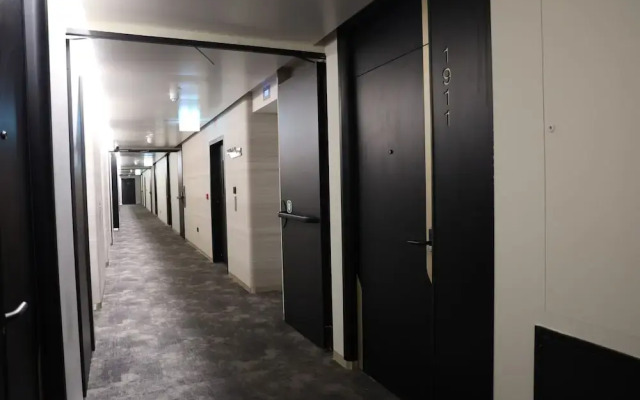 Luxury High Floor Suite Mercury Towers
