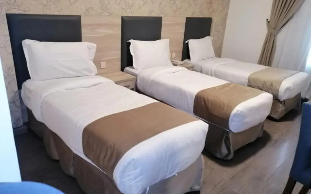 Hayah Grand Hotel